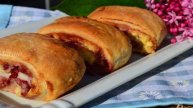 Слойки с конфитюром и шрейзелем