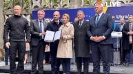 Вот они чмошники,которые создают требунал для РФ 🤣☝️действительно бывает и идиоты приходят к власти