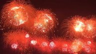 В Москве люди скандировали "Россия" во время праздничного салюта