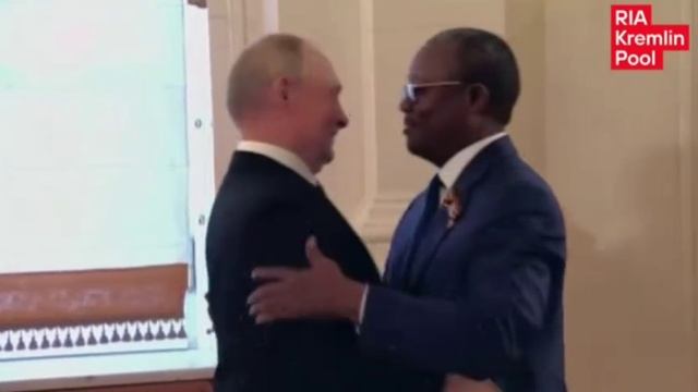 «Друг, здарова, привет, как дела?»