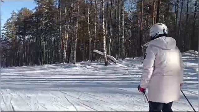Юля на лыжах