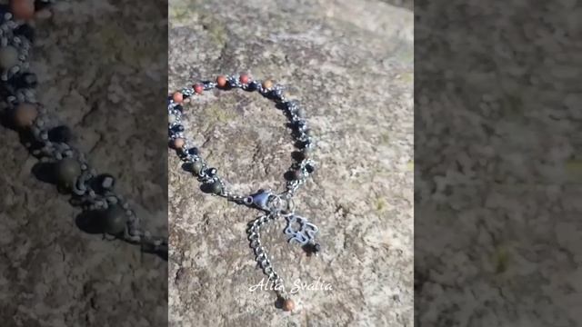 Авторские изделия Alia Svalia.
Серия "Котька" обсидиан яшма Пикассо лабрадорит тигровый глаз