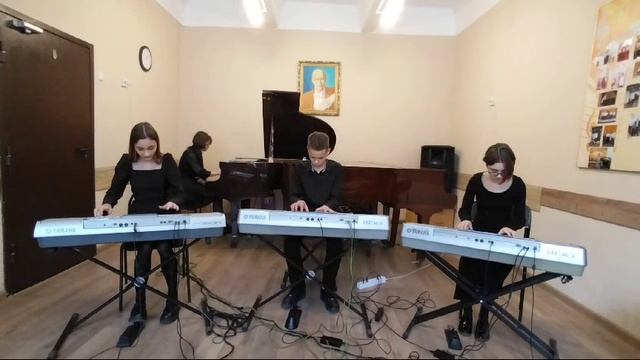 Ансамбль "Интермеццо" Эдвард Григ "В пещере горного короля" из сюиты Пер Гюнт .mp4