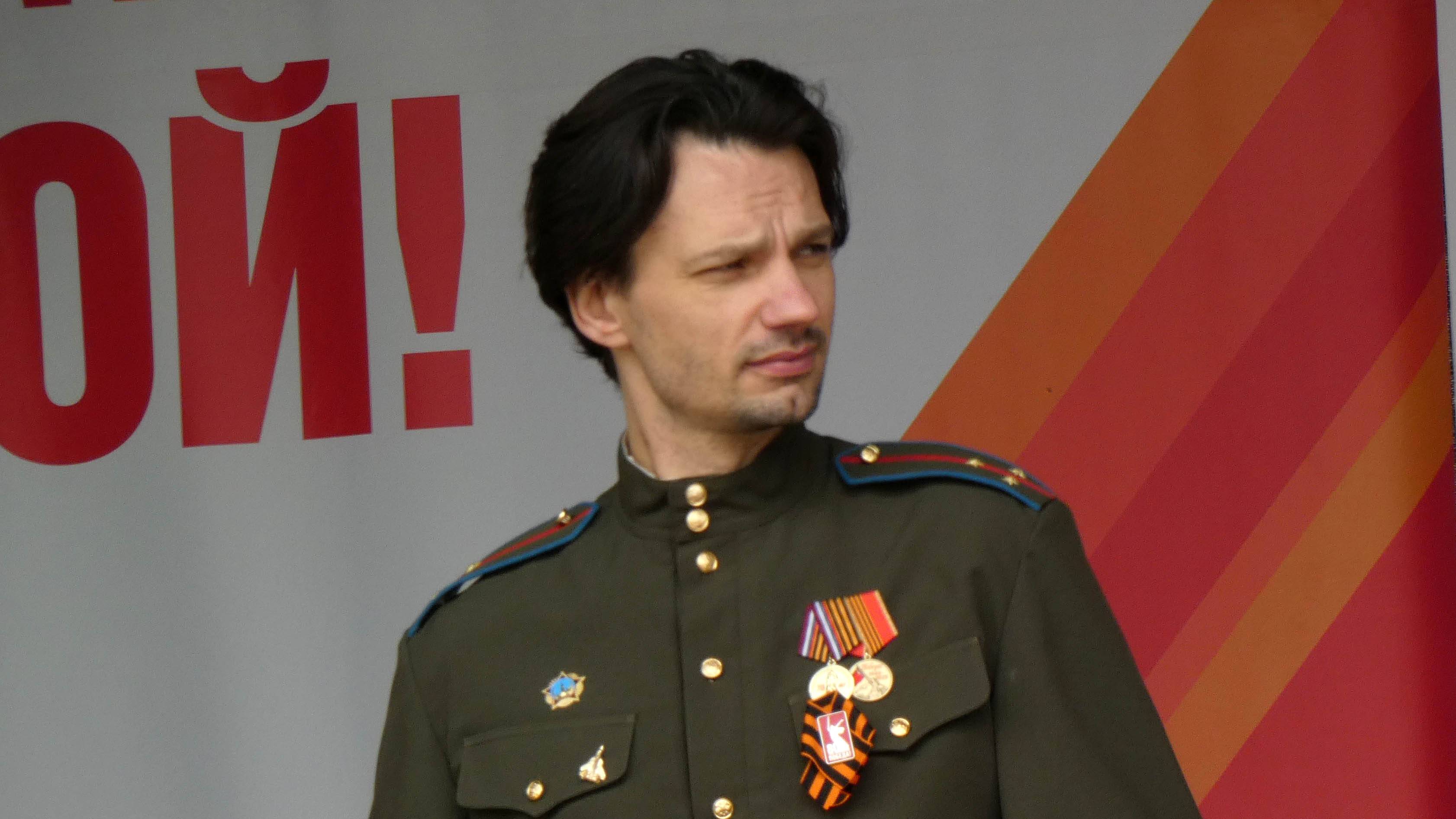 Павел Иванов "Эх, Дороги" муз. А. Новиков, сл. Л. Ошанин