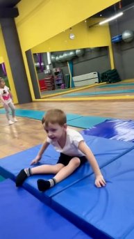 Кувырки вперёд. Дети 4-5 лет #гимнастикадлядетей