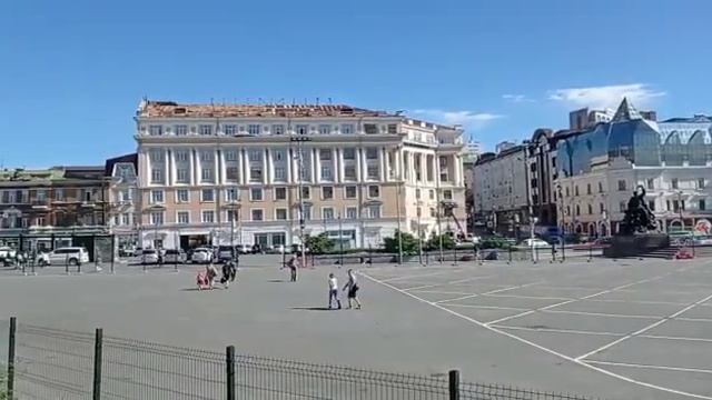 Центральная площадь города Владивостока