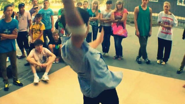 "Сражение помощи 2012" (Break dance) - Hoperock vs Aza