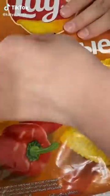 Лайфхак!Как не испачкать руки кушая чипсы !