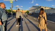 Пятничный вечер в центре Москвы: Энергия ночного мегаполиса! 🌃✨