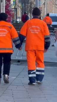 ВЕСНА ПОКОРЯЕТ СЕРДЦА #2025 #москва #улица #любовь #жилищ?