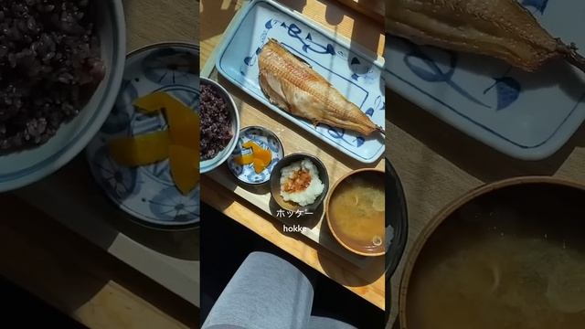 Что я ем в японской столовой..? 👀