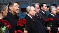 Путин и иностранные лидеры возложили цветы к Могиле Неизвестного Солдата в Александровском саду