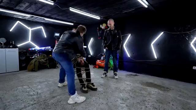 ПОДРАЛСЯ С ОДНОКЛАССНИКОМ😱 УШЕЛ ИЗ КАМПУСА🤯 УЗНАЛИ КТО ПОДЖЕГ ШКОЛУ - КАМПУС (360p)