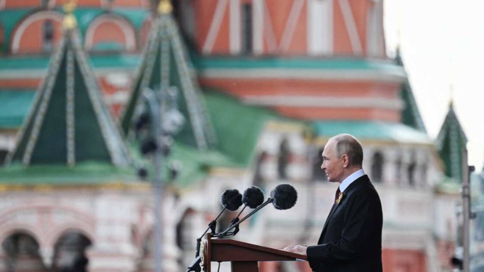 Путин заявил о преклонении перед поколением, сокрушившим нацизм