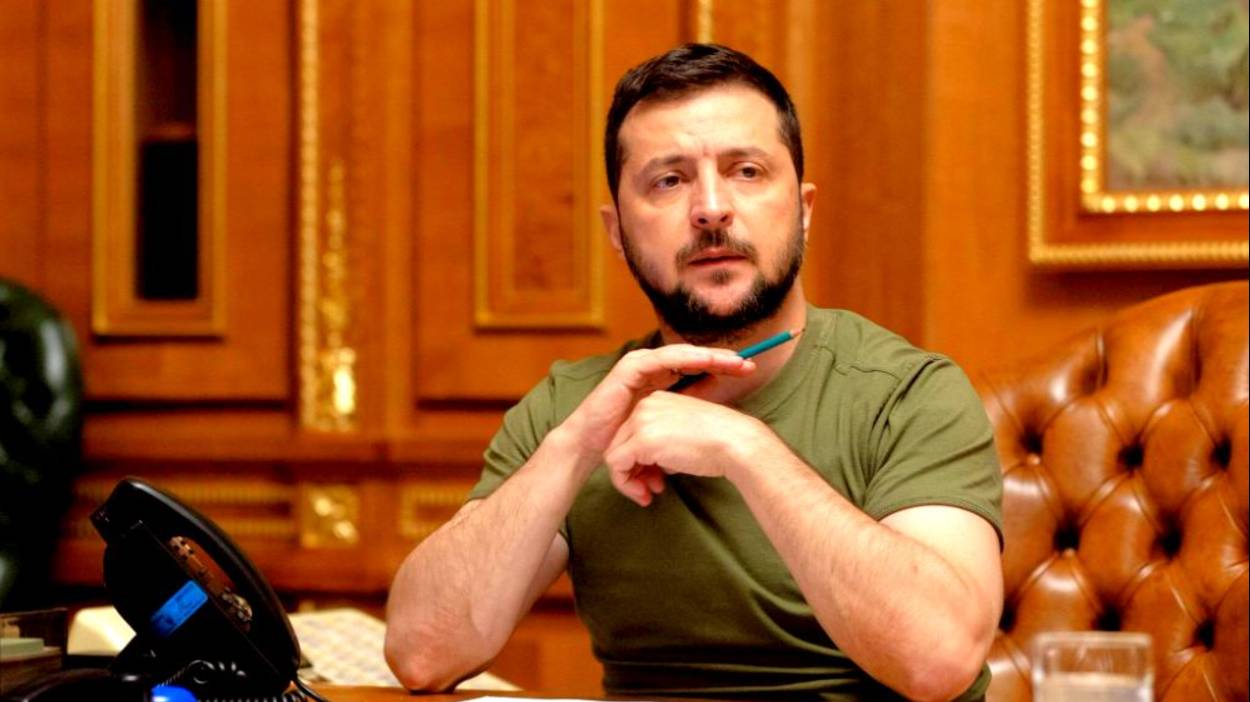 В Японии рассказали о «тонущем в проблемах» Зеленском
