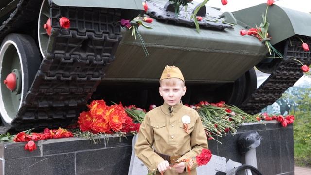 На фотографии забытой...