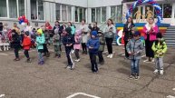 Оркестр "Прощание славянки" со спаренными деревянными ложками