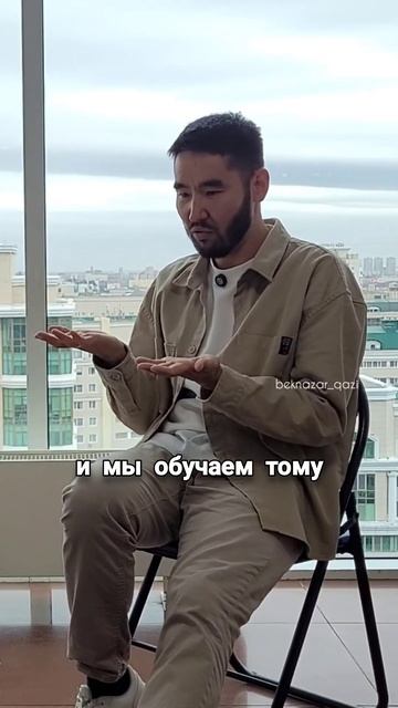 Найти хотя-бы друга для подростка чьи шансы на усыновл