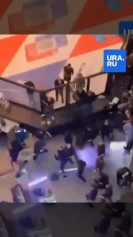 ️ В Сургуте произошла массовая драка на бойцовском турнире который был устроен в торговом центре