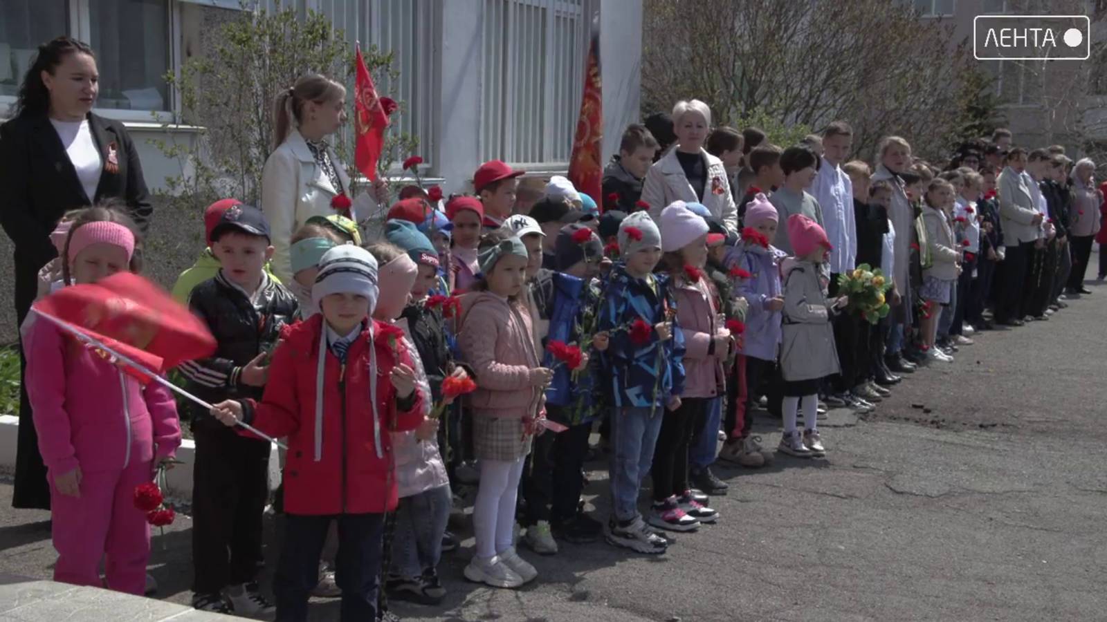 В селе Суражевка прошел торжественный митинг "Мы – наследники Победы"