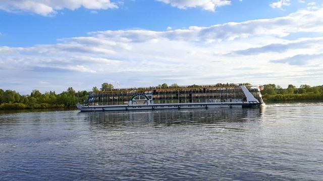 09-05-2025 Отплытие теплохода "Аурум" 9 Мая