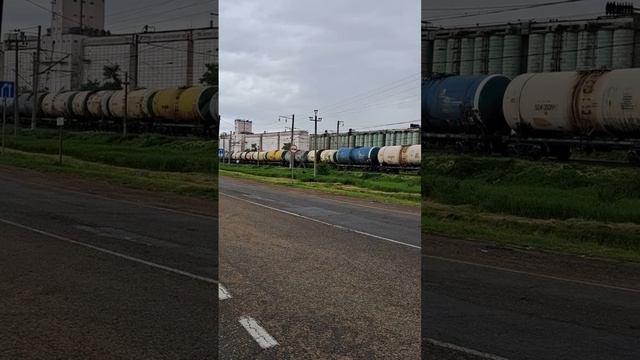Стоим на переезде.