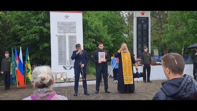 С Днём Победы дорогие товарищи  !!! Подвиг наших предков в России не забыт !!!