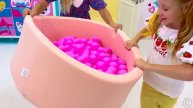 Лайк Настя и Мегги стараются быть хорошими нянями