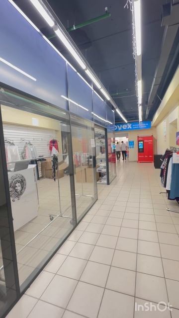 Томск, проспект Комсомольский 46. Продается готовый магазин с мебелью