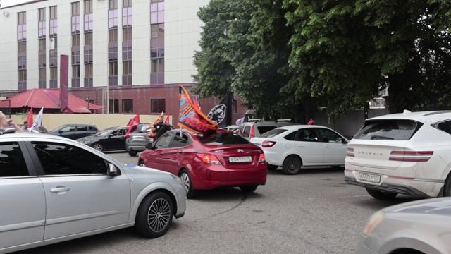 В День Победы в Армавире прошел автопробег «Бессмертный автополк»