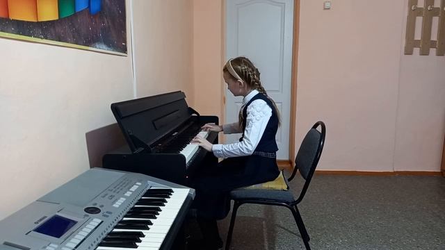 "Во поле берёза", русская народная песня, исп.Смирнова ?