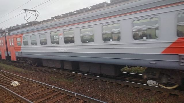 Электропоезд Балтиец ЭД4М-0423 До станции Гат.Варшавская Отправляется с платформы Ленинский Проспект