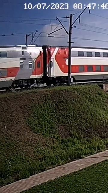 Электровоз ЭП20 с поездом №737Ж Воронеж-Москва. "Двухэта