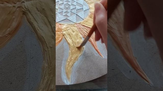 Солнце текстурной пастой и акрилом