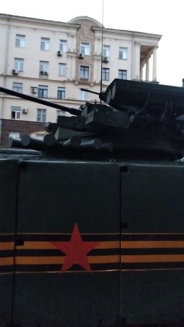 Новейшая БМП "Басурманин" на ночной репетиции Парада Победы