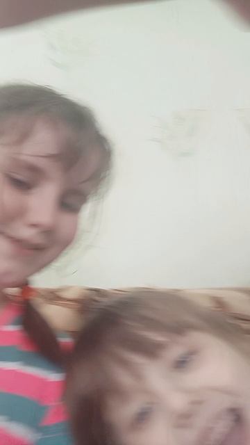 палю лицо сестры 😐... Fauljecsarka.