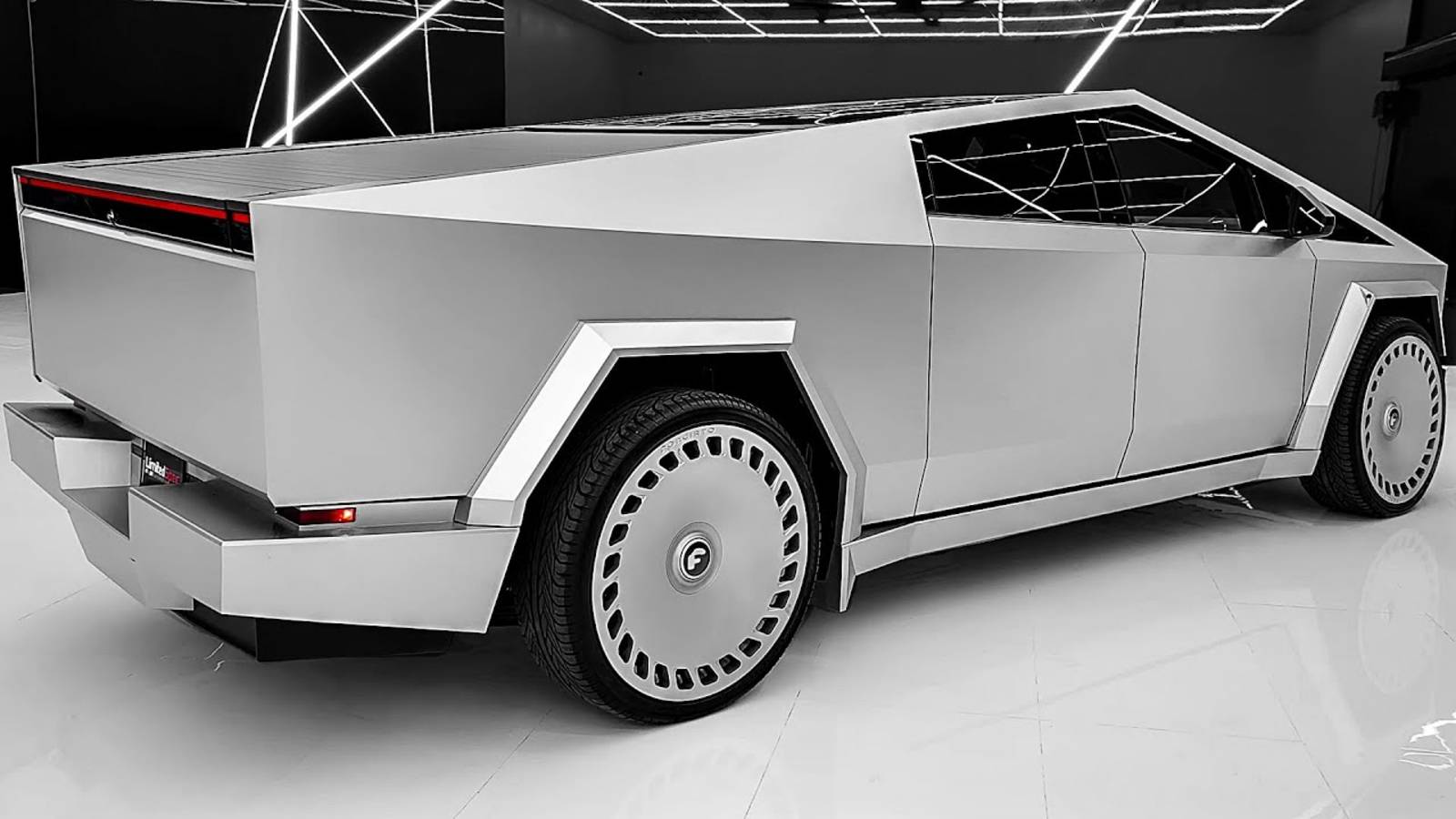 Что Скрывает ТЕСЛА КИБЕРТРАК? Шокирующие Детали и Секреты 2025