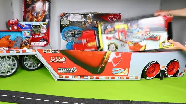 Кидибли Детский (Kidibli) - Машинки 3 игрушки с Молнией Маккуином