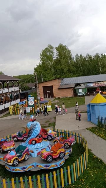Детское колесо обозрения