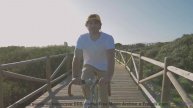 Поля и мелодия проникают под кожу мгновенно - Equity -- Independent Music Licensing Collective (IMLC