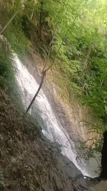 Водопад "Семь красавиц" в Габале, Азербайджан.