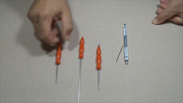 Крючек - инструмент рыболова.