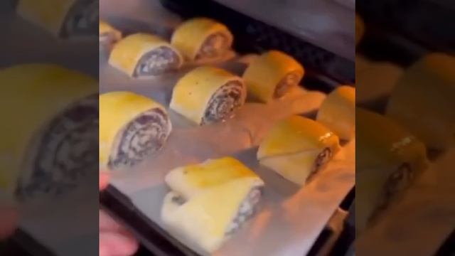 БУЛОЧКИ С МАКОМ