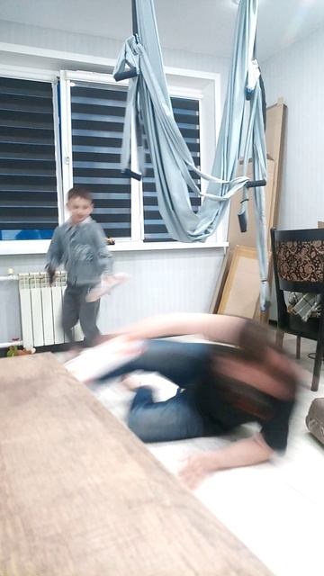 VID_20250505_205951.mp4