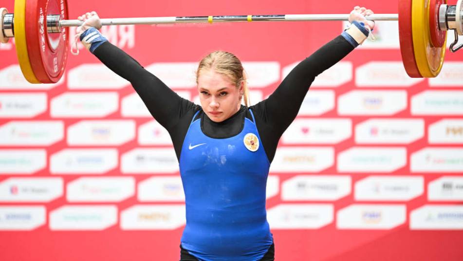 Россиянка Кузьминова выиграла молодежный чемпионат мира по тяжелой атлетике