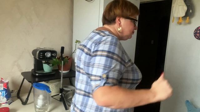 СКОРО БУДУ РЫЖАЯ🤣/А У МЕНЯ И БЛИНЧИКИ И СЕЛЕДКА/НАДОЕЛО МНЕ ГОТОВИТЬ/ВЛОГ
