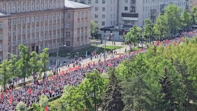 Бессмертный полк в Челябинске 9 мая 2025