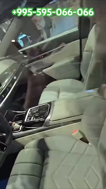 BMW i7 M70.mp4