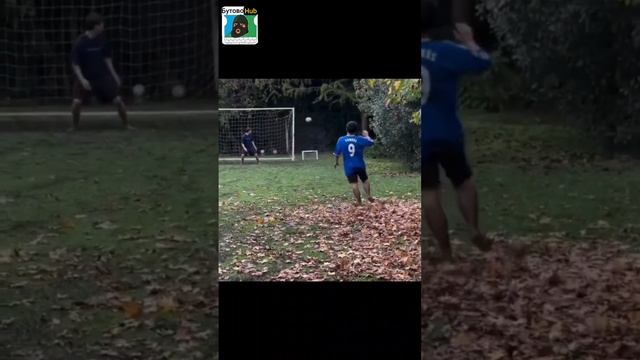 Футбол момент