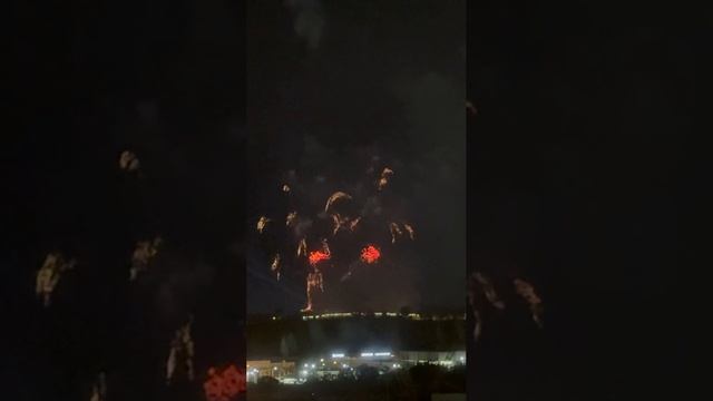 Салют в день победы Мамаев курган.mp4